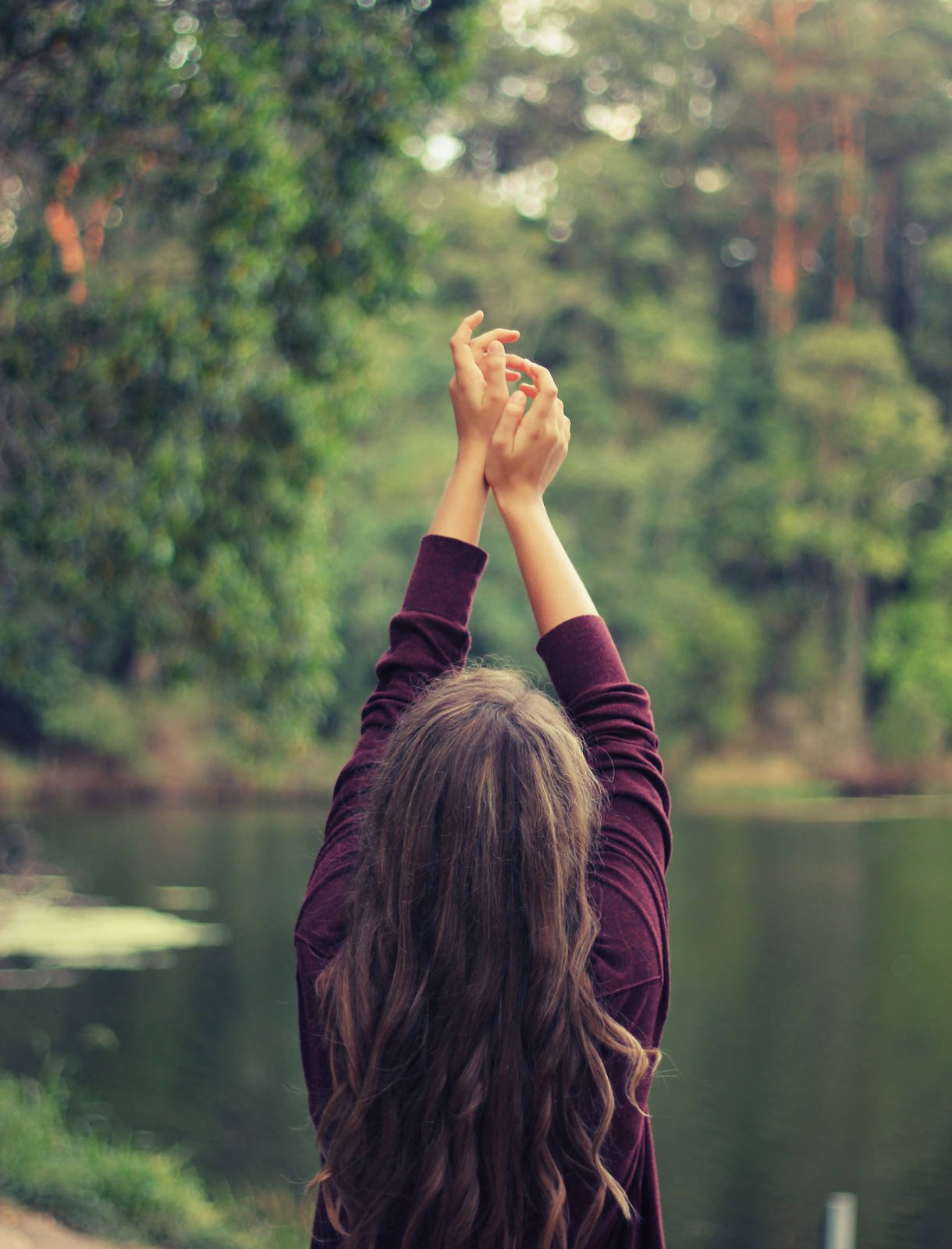 Tech Lifestyle: Apple Patent Reveals Software That Can Take Group Selfies From A Distance